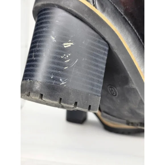 A New Day Women's Black Heeled Boots Size 8 with Beige Trim - Picture 6 of 8